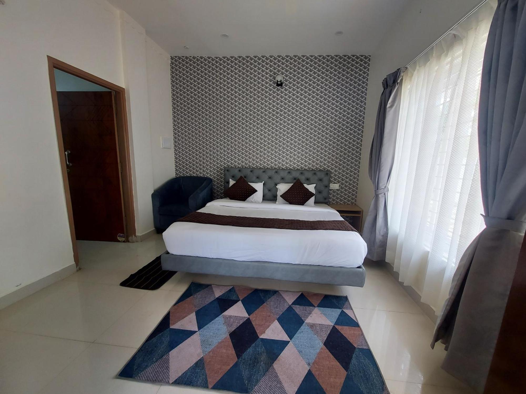 Sapphire Stayss Yelagiri Exterior foto